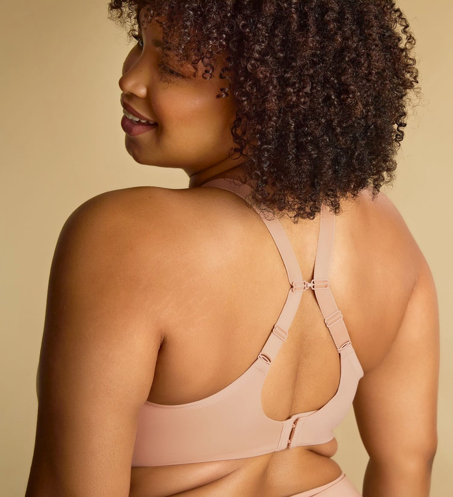Elegance moulded spacer bra
