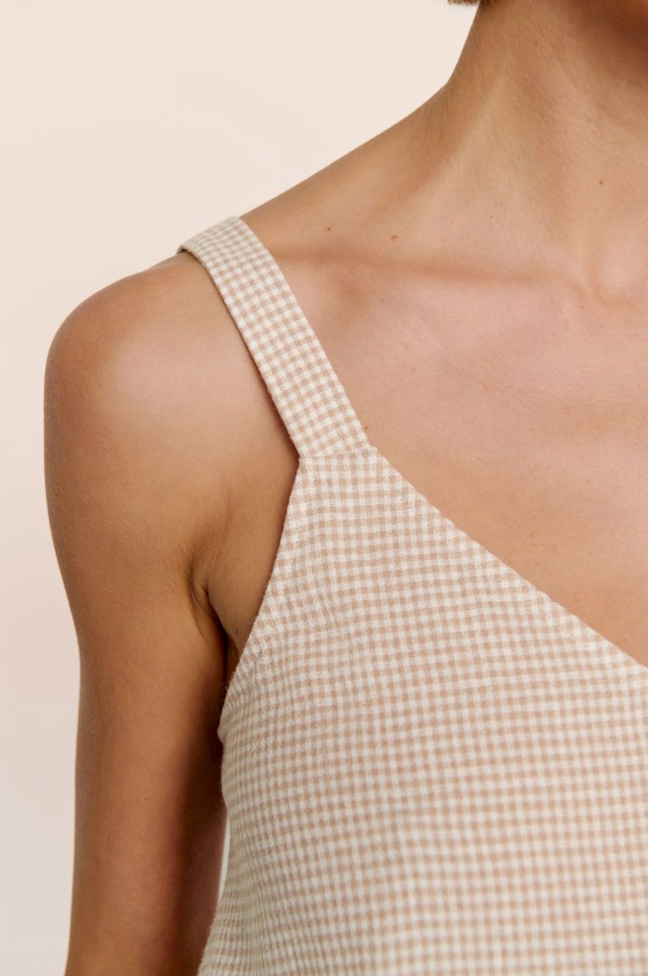 Linen blend v-neck cami