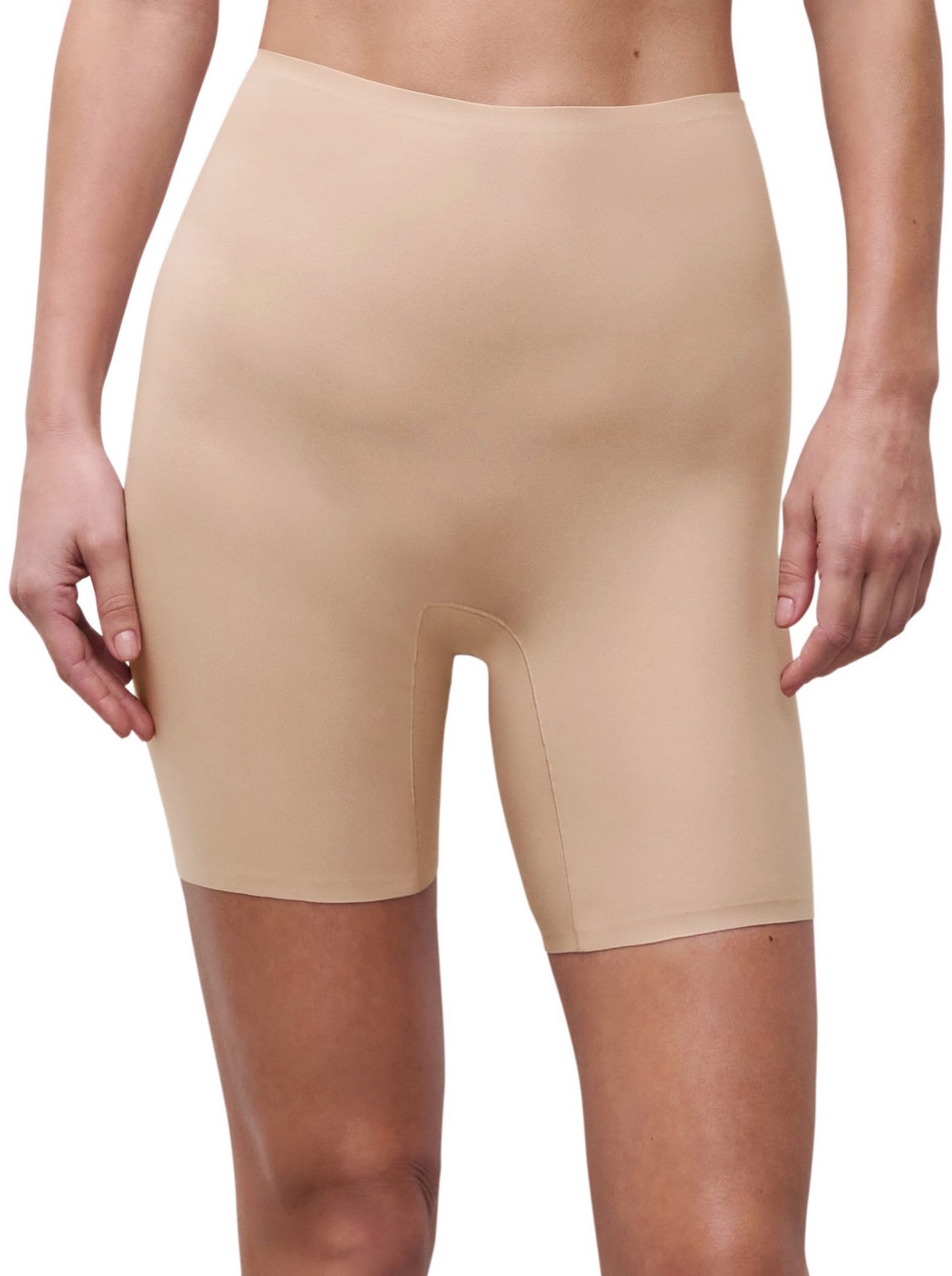 Soft Stretch mid-thigh short