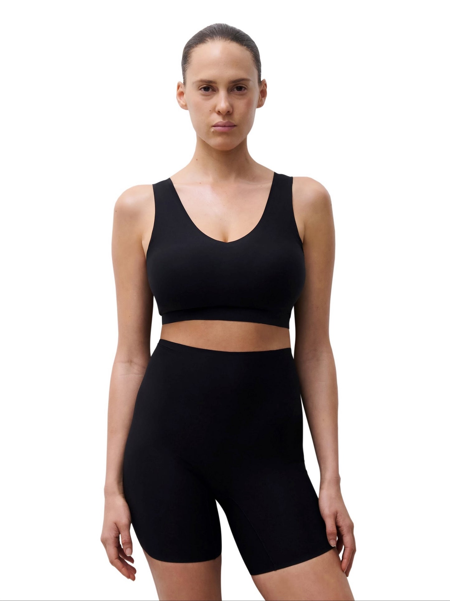 Soft Stretch mid-thigh short