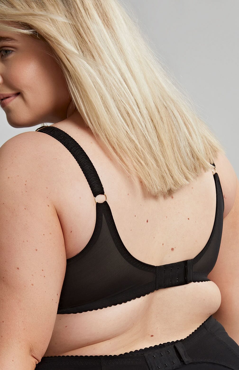 Liberty plunge bra