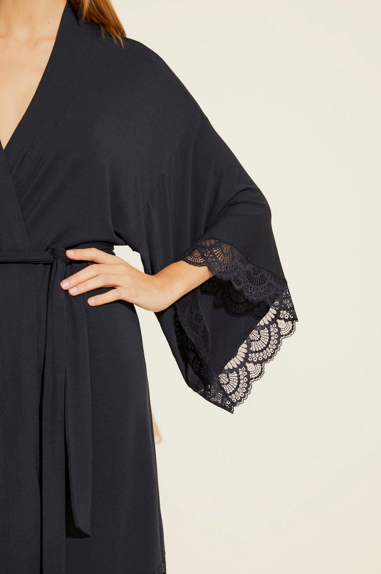 Mariana short kimono robe - black