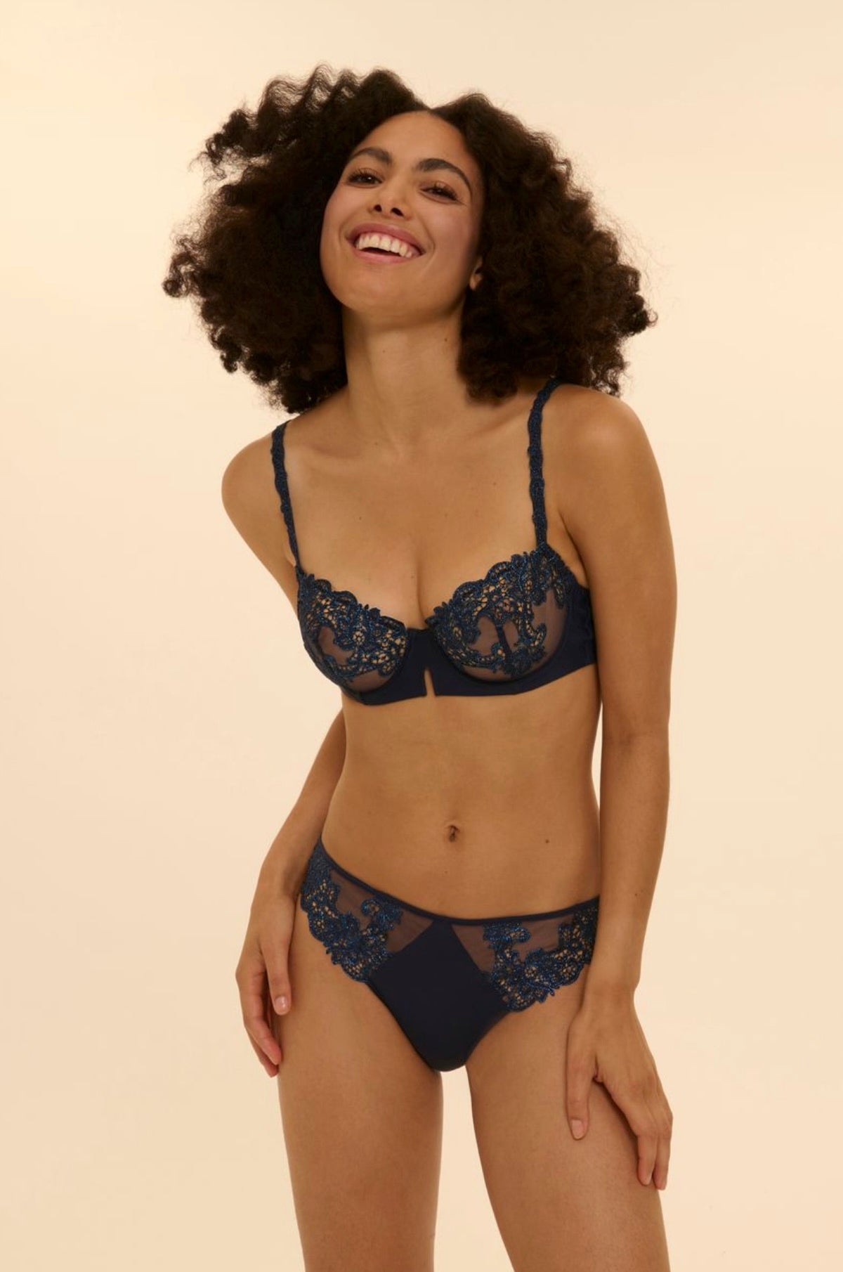 Saga demi cup bra
