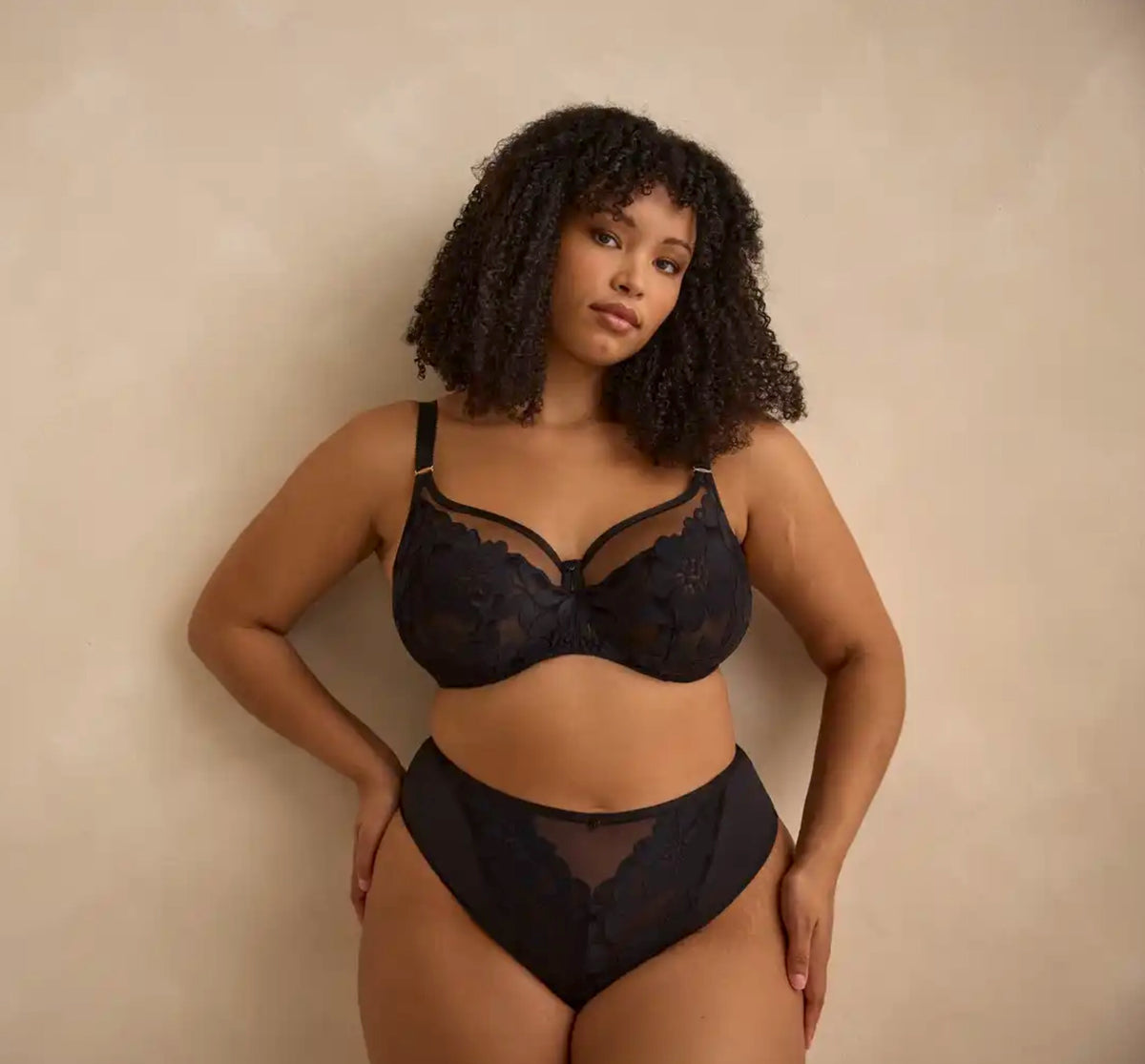Flora full cup bra