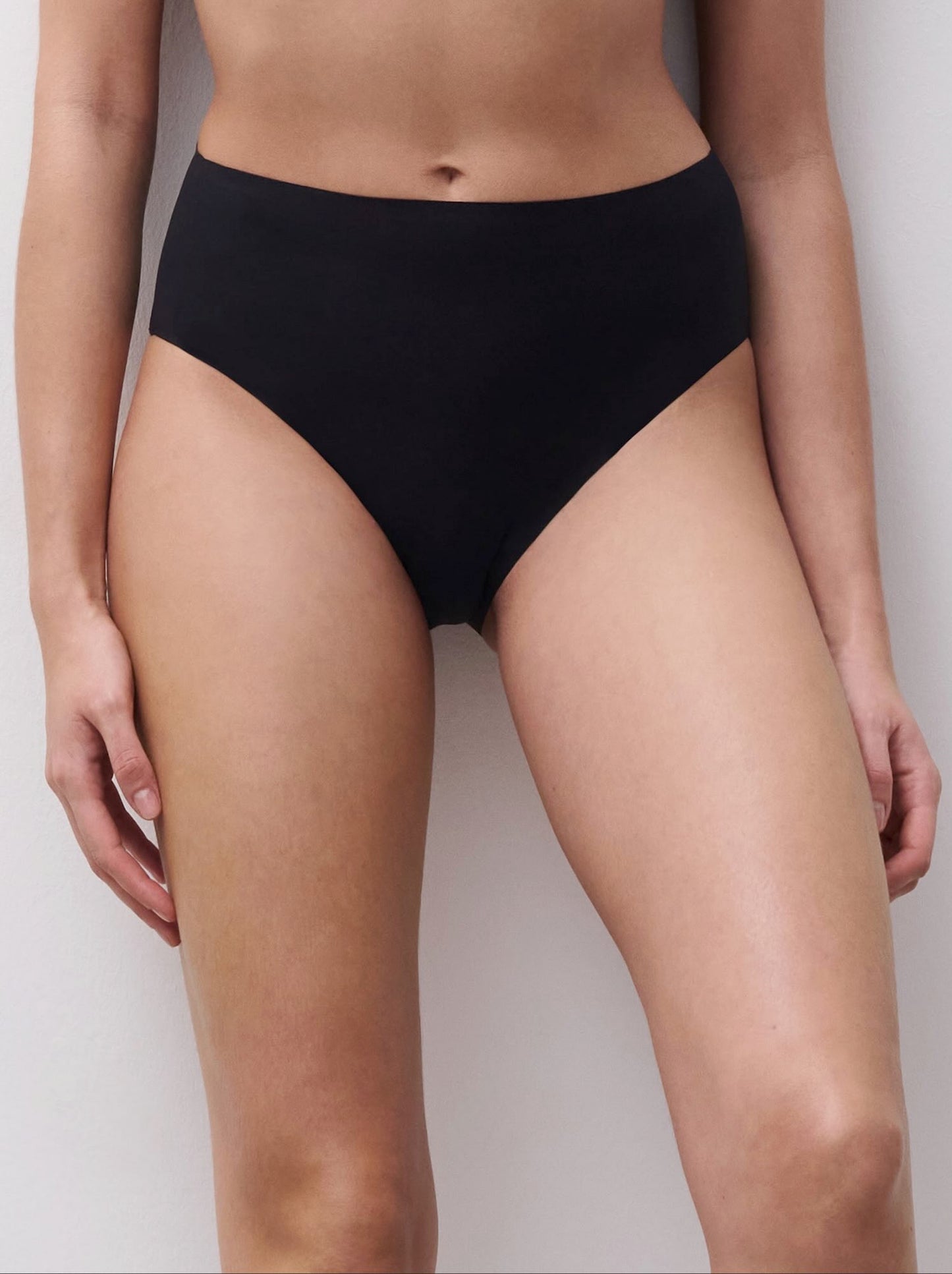 Soft Stretch hi cut brief