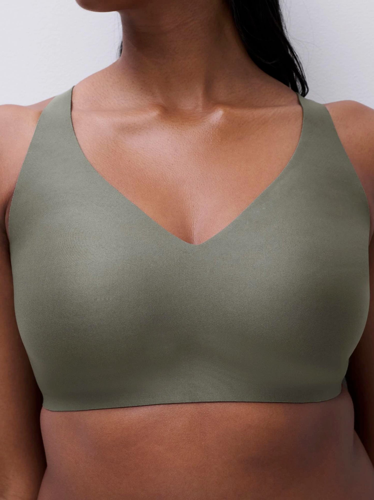 Soft Stretch Power v-neck wireless support bra - clay green